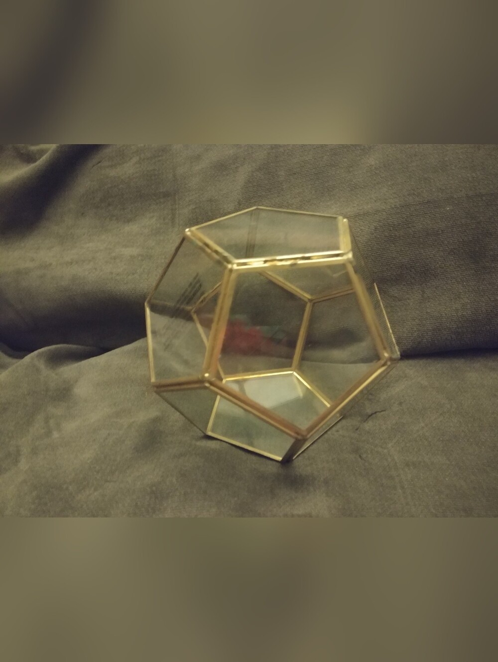 Geometric Glass Box- Gold Frame - Picture 5 of 6